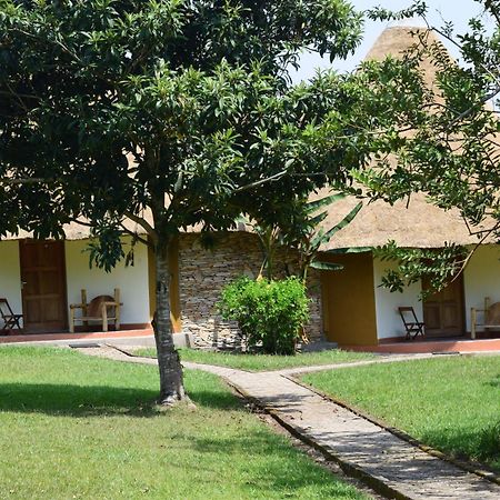 Kibale Guest Cottages Fort Portal Экстерьер фото